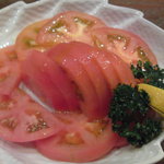 チャイナ食堂 ラ・ペーラ - 美味しい完熟トマトのシンプルサラダ