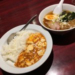 Kaen - 麻婆丼と半ラーメンセット（800円）