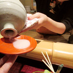 大文字屋　龍田川 - お店からの一献はノンアルの甘酒