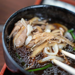 ひびき庵 - 鴨蒸籠（かもせいらう）、鴨肉（かもにく）＋金針茹（えのきたけ）＋牛蒡（ごばう）＋温飩（うんどん）