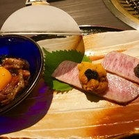 焼肉割烹 YP流 宗右衛門町本店 - タンユッケとうにくとキャビアにく