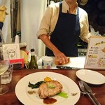 部位ごとに調理法を変える豚肉専門店 グロワグロワ - 