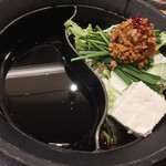 Shabushabu Onyasai - 鴨厚切りしゃぶしゃぶ&肉味噌担々鍋