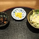 雅亭 - サラダ、ひじきの煮物、漬物♪