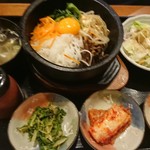韓国の家 - 石焼ビビンバ定食(税込800円)