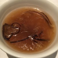 南園 - 二種キクラゲ入り、ふかひれスープ