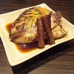 松もと - 鯛の兜のあら炊き。