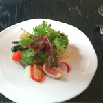 ラ・ボンヌターブル - 畑のサラダ。