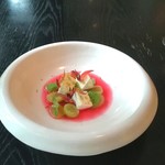 ラ・ボンヌターブル - デザート：マスカット、ローゼルのスープ、ライムのセミフレッド