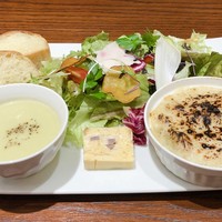 ブラッスリー エディブル - 牡蠣グラタンランチセット 1,250円