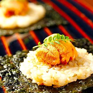 The overwhelming most popular dish! A bite-sized hand-rolled dish of raw Hokkaido sea urchin and Teppanyaki on an iron plate