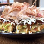 大翔 - 豚玉のお好み焼き ¥600 分厚いです