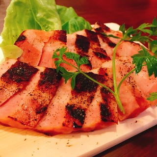 2 5時間飲み放題付 2 3名様にオススメお得な宴会プラン 定番のバーニャカウダやアヒージョにメインは肉料理を含む 全8品 3 500円 税抜 伊酒屋 いえもん 西所沢 ダイニングバー 食べログ