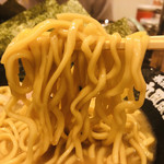 横浜家系ラーメン 丸岡商店 - 麺リフト
