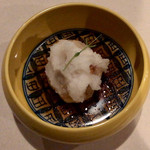 百舌 ¥3,200 の先付（里芋の揚げ出し）