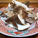 らん亭～ 美日庵 - 松茸 割きました