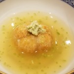 馳走 啐啄一十  - ①新モノの加賀蓮根饅頭の椀、真昆布・いりこ・鰹節・鯖節・あご節の出汁餡
      丁寧に摺り降ろした新モノの加賀蓮根は表面を軽く揚げてあり、中身はふっくら
      饅頭を割ると柔らかみのある蓮根の薫りが立ち登ります
