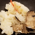 馳走 啐啄一十  - ⑱秋トリュフ(イタリア産)ご飯(プレーン)、たらば蟹(ロシア産)入り
      秋トリュフの華やかで艶やかな薫りが立ち昇って来ます。
      普段は使わないロシア産たらば蟹も良い味わいが出ています