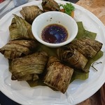 Lighthouse - 鶏肉のパンダンの葉包み揚げ