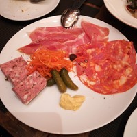 Bistro Buzz 赤坂 - 