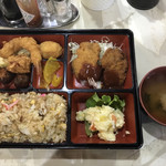 レストラン香港 - チャーハン弁当大盛  750円