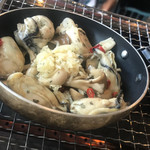 沼津港　漁師めし食堂 - 牡蠣のアヒージョ