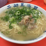 元祖長浜屋 - ラーメン￥500。