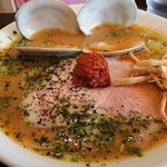 ラゥメン大地 - 辛味噌ラーメン750円。