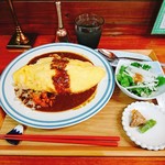 カレー アンド スイーツ カフェ オズヌ - 