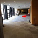 英一番館 - エレベーターを降りたところ