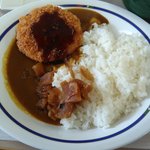 岩手大学生協 - 肉厚ハムカツonカレー(中)