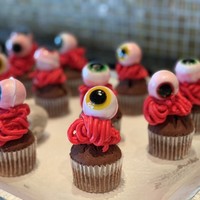 テーブル36 - 目玉のカップケーキ
