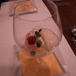 ビストロ ア ラ ドゥマンド - Dessert・スペシャルコースデザート、シャンパンをかけて