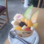 フルーツあんみつ(あんこ少なめ) 450円