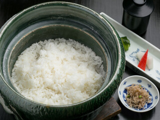 Ginza Ibuki - 湯気とともに、食欲をそそるご飯の香り『土鍋で炊いたご飯』
