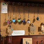 とんぼ玉&Cafe 小さな探究室 - 黒豚で作ってくださいと願いしてみた。
      じゃ今度作っておくので、もしその時にソレと巡り会えたらと。それも縁だよなぁ。