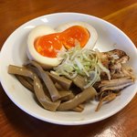 麺食堂 一真亭 - おつまみ3種（250円）