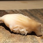 菊鮨 - 北寄貝・・・磯の香りもして美味。
