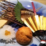 Rojiurakappouijisutairu - 前菜(秋刀魚、出汁巻き卵、サーターアンダギー)