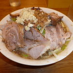 ラーメン荘 夢を語れ - 小豚ラーメンの野菜増しです