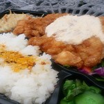 地鶏炭火焼 とりの籠 - 名物　チキン南蛮。