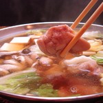 Naniwa Robata Hakkaku Dainago Yabiru Dinguten - 三河赤鶏の塩ちゃんこ鍋