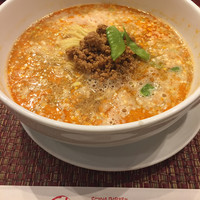 個室中華 頤和園 溜池山王店 - 四川担々麺 1,080円