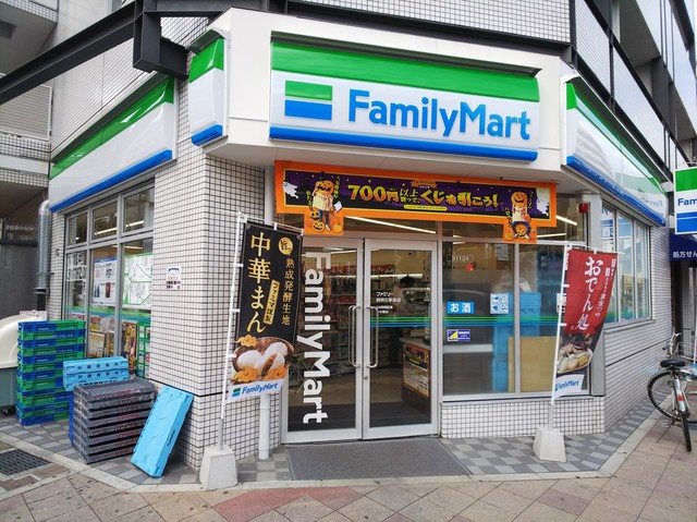 ファミリーマート 西明石駅前店 (FamilyMart) - 西明石/その他