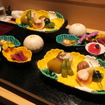 銀座 しのはら - 八寸：毛蟹とオクラ サーモンと長芋 カマスの棒寿司 無花果ゴマだれ 栗甘露煮 きぬかつぎ塩雲丹 枝豆紹興酒 岩茸