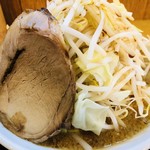 麺豪 織蔵 - 織蔵ラーメン（野菜マシマシ、油ふつう、カラメふつう）