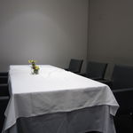 ユニッソン デ クール - モノトーンシックなテーブル＆チェア