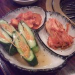 黒毛和牛専門店 もうもう亭 - キムチ盛り合わせ。