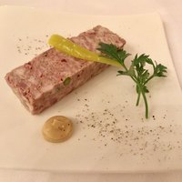 フランス料理 ル・トリアノン - トリアノン自家製 パテドゥカンパーニュ 春のスタイル