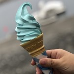 浄土ヶ浜マリンハウス - 青いソフトクリーム300円